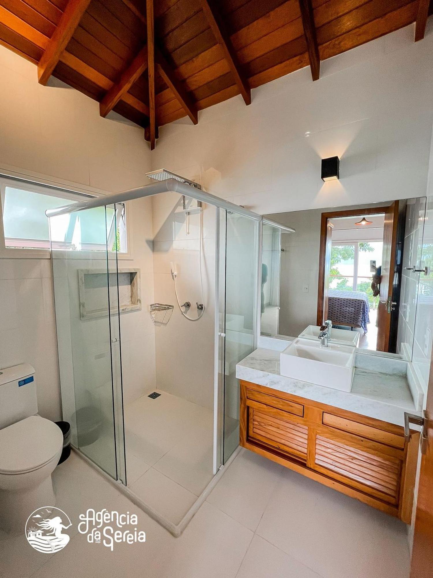 Linda Casa Com Vista Incrivel Em Condominio No Sul Da Ilha Ilhabela Luaran gambar